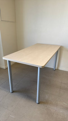 Bureau droit chêne clair et métal 140x70 - face