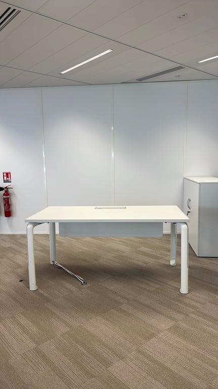 Bureau droit Majencia 160x80cm - face