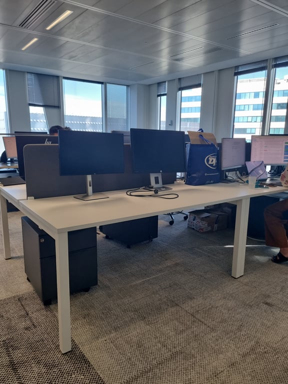 Bureau multiposte 2 postes 160x160 - 3-4