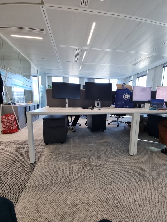 Bureau multiposte 2 postes 160x160 - face
