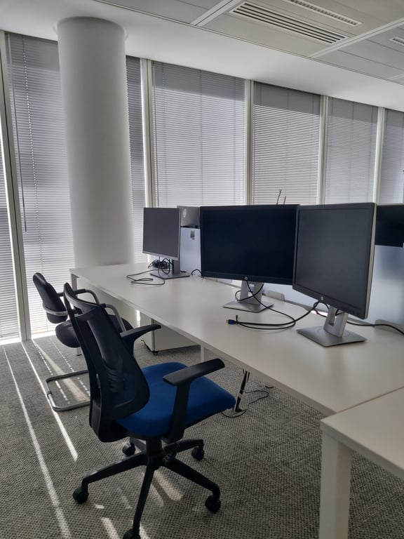 Bureau multiposte 4 personnes blanc