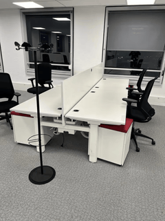 Bureau réglable électrique Suspa