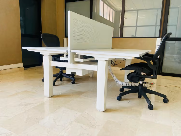 Bureau réglable électrique Suspa