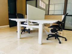 Bureau réglable électrique Suspa