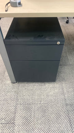 Caisson de rangement sur roulettes avec fermeture à clé - portes
