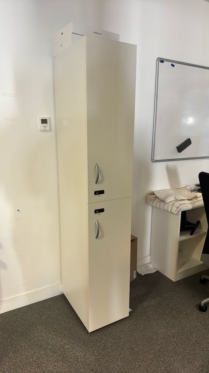 Casier de rangement en bois blanc - 3-4