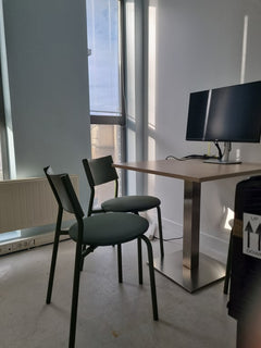 Chaise de cafétéria empilable - arriere