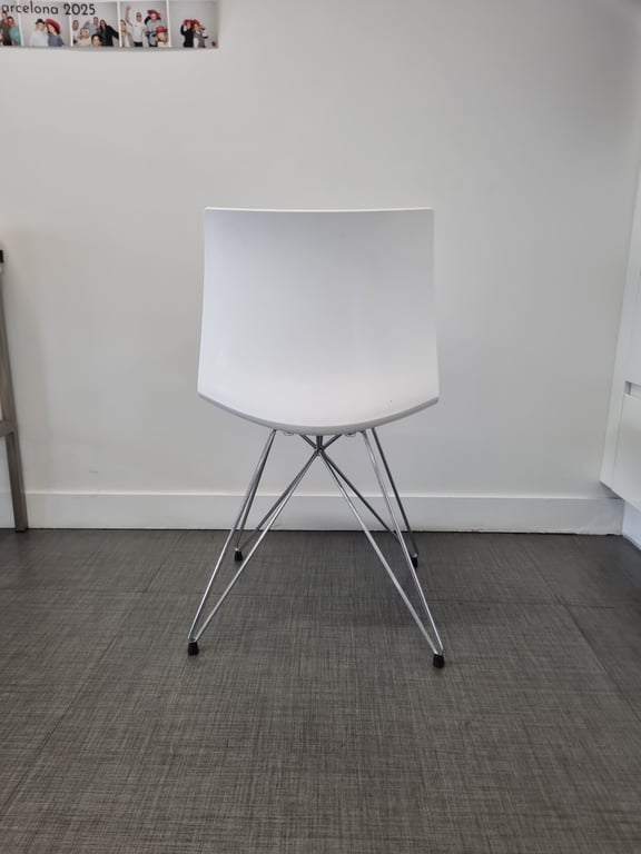 Chaise de réunion Gaber Kanvas TC blanche - ambiance
