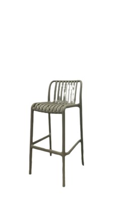 Chaise haute en plastique 77cm - 3-4