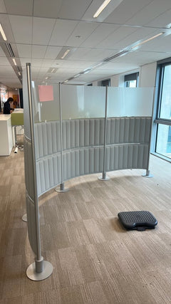 Cloison acoustique mobile en métal et tissu - 3-4