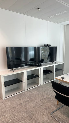 Écran Samsung 124 cm x 71 cm - ambiance