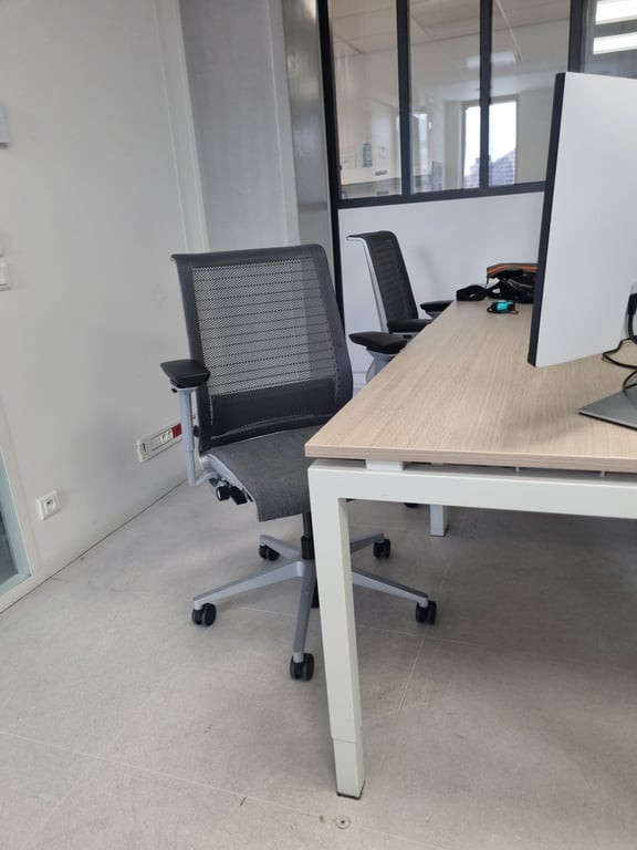 Fauteuil bureau ergonomique Steelcase Think V1