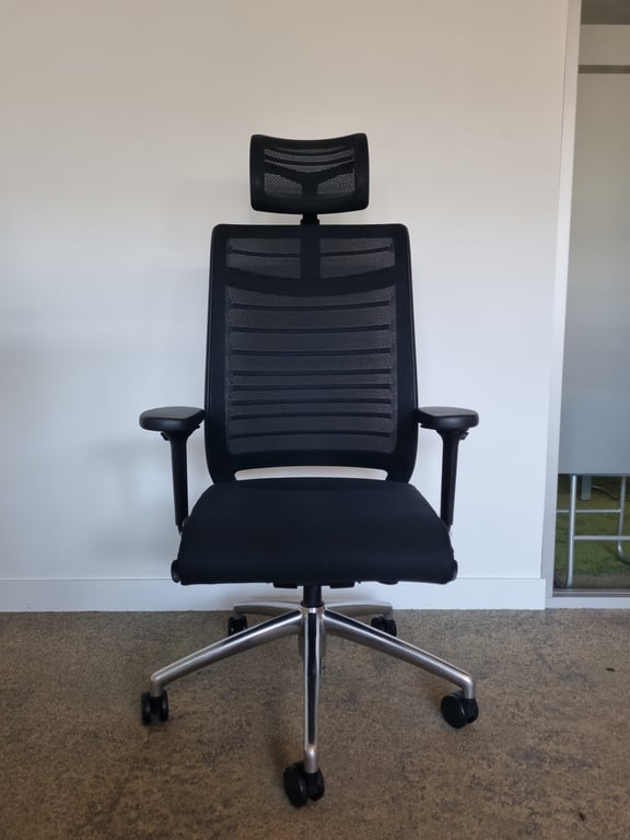Fauteuil de bureau ergonomique Interstuhl - face