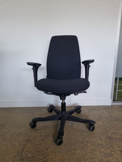 Fauteuil de bureau ergonomique Kinnarps noir