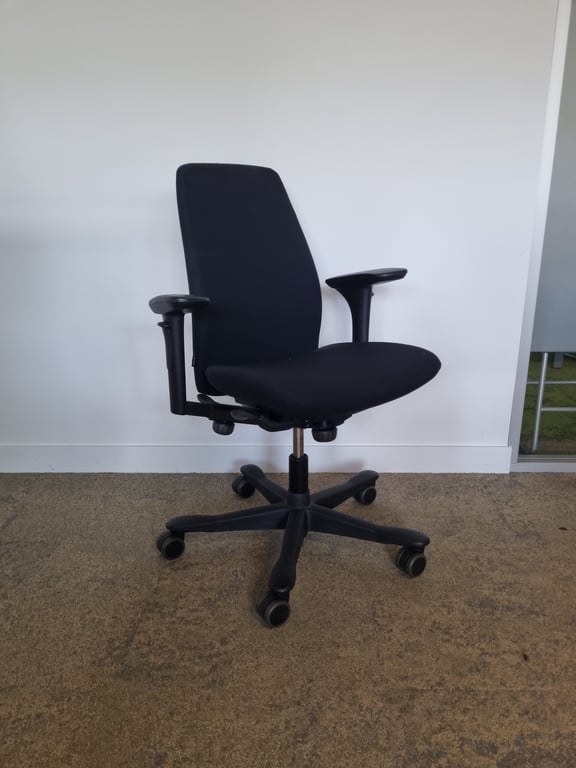Fauteuil de bureau ergonomique Kinnarps noir