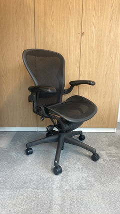 Fauteuil de bureau Herman Miller Aeron Classic Taille B Noir - 3-4