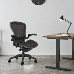 Fauteuil de bureau Herman Miller Aeron Classic Taille B Noir - Accoudoirs réglables