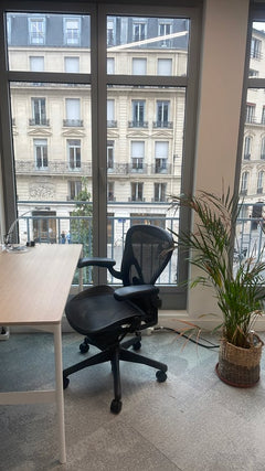Fauteuil de bureau Herman Miller Aeron Resmastered taille B Noir - arriere