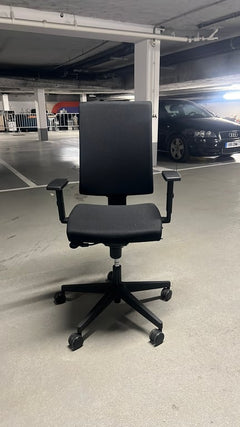 Fauteuil de bureau Nowy Styl ergonomique - face