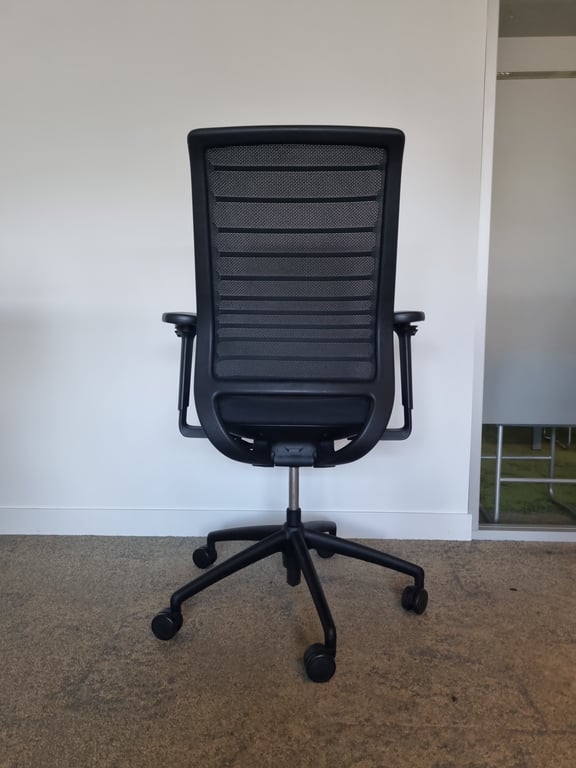 Fauteuil ergonomique Interstuhl résille noir - ambiance