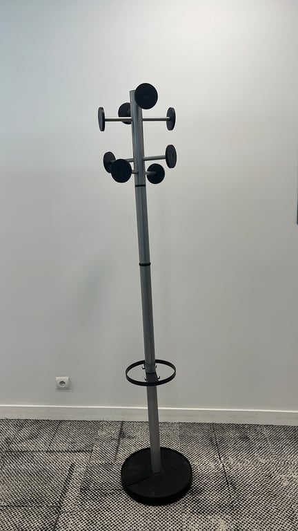 Porte-manteau en métal gris - face