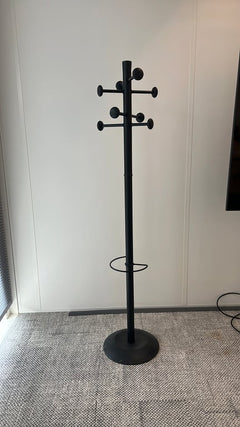 Porte-manteau en métal noir - 3-4