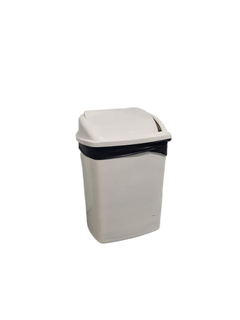 Poubelle en plastique blanche - 3-4