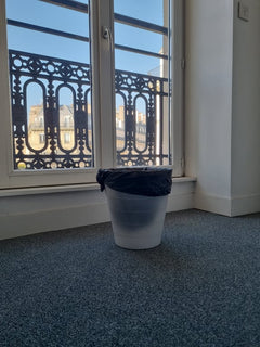 Poubelle IKEA en plastique transparent - face