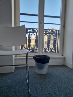 Poubelle IKEA en plastique transparent