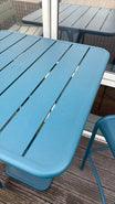 Table d'extérieur rectangulaire en métal