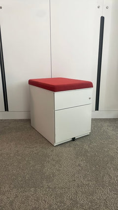Caisson 2 tiroirs blanc avec assise rouge sur roulettes - 3-4