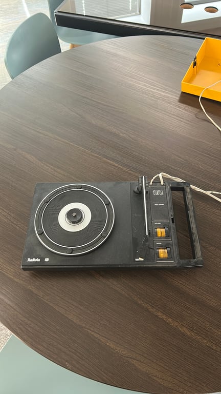 Tourne disque Radiola 100 - ambiance