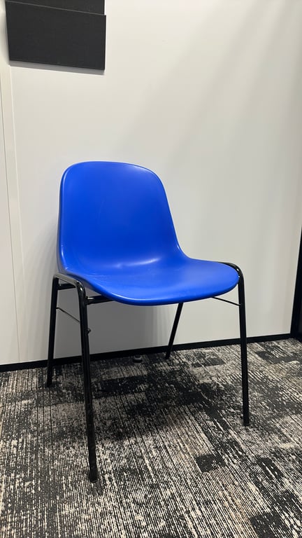 Chaise de cafétéria Manutan Bleu - 3-4