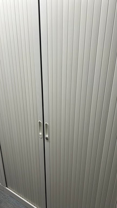 Armoire haute à portes coulissantes - portes