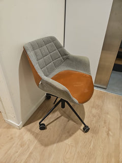 Chaise de Réunion avec Accoudoirs et Roulettes par Zuiver