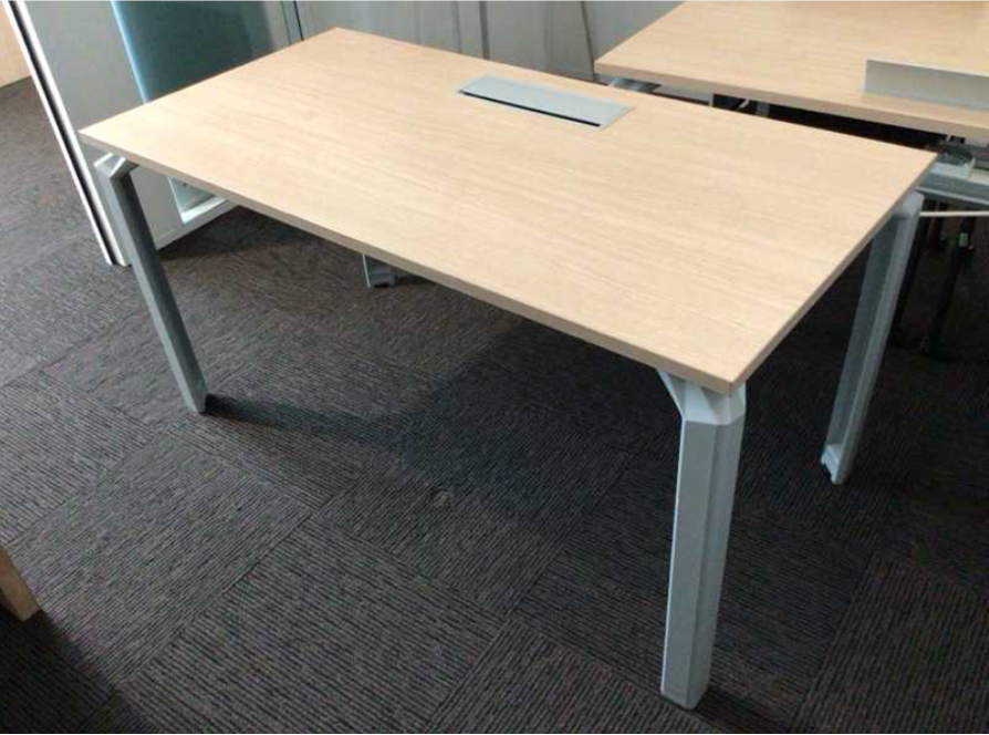 Bureau droit 140x80 Haworth Epure