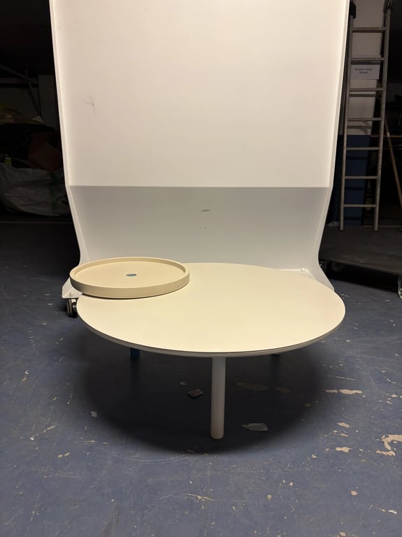 Table basse ronde en métal