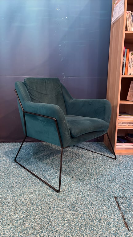 Fauteuil avec accoudoirs - 3-4