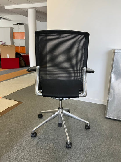 Fauteuil de bureau avec roulettes et piètement en étoile