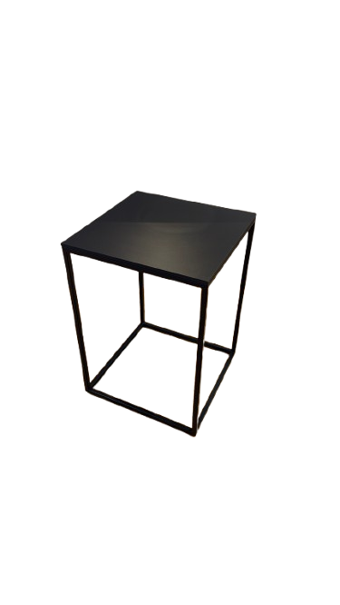 Table basse rectangulaire en métal