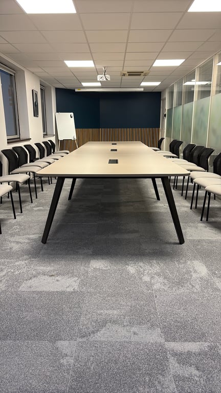 Table de réunion 150x576 cm mélaminé gris clair - 3-4