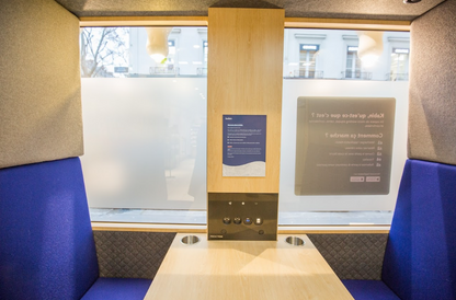 Cabine acoustique - Modèle Kabin livre service retrofitté