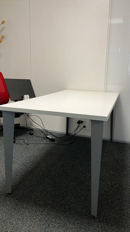 Bureau droit blanc pied gris 160-80 - face