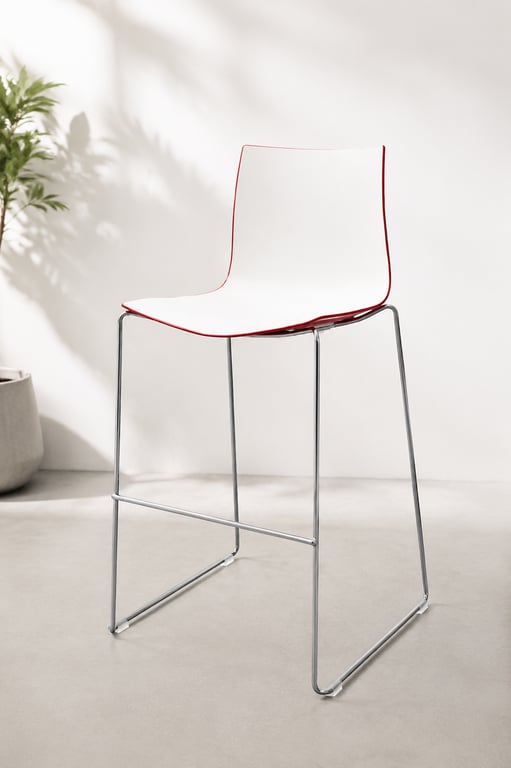 Chaise haute Arper Catifa 46 blanche et rouge