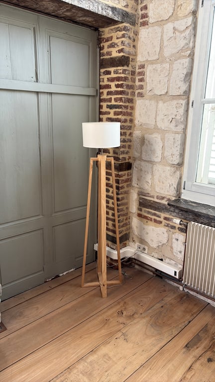 Luminaire sur pied en bois - 3-4