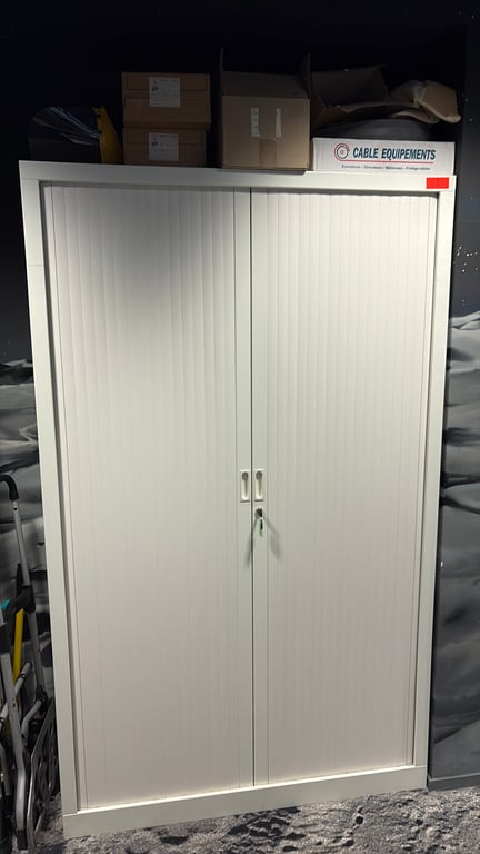 Armoire haute à portes coulissantes en métal blanc - 3-4