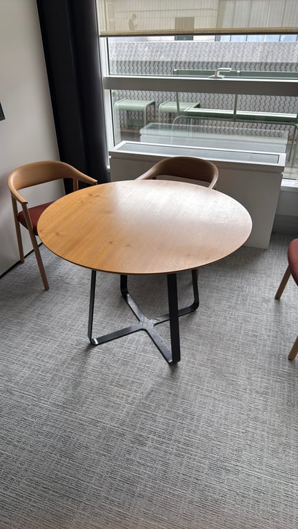Table de réunion ronde