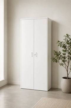 Armoire blanche à portes battantes avec clé
