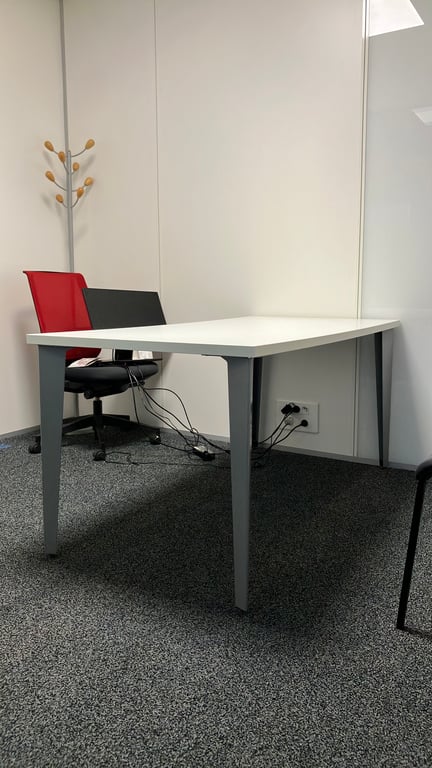 Bureau droit blanc pied gris 160-80 - 3-4