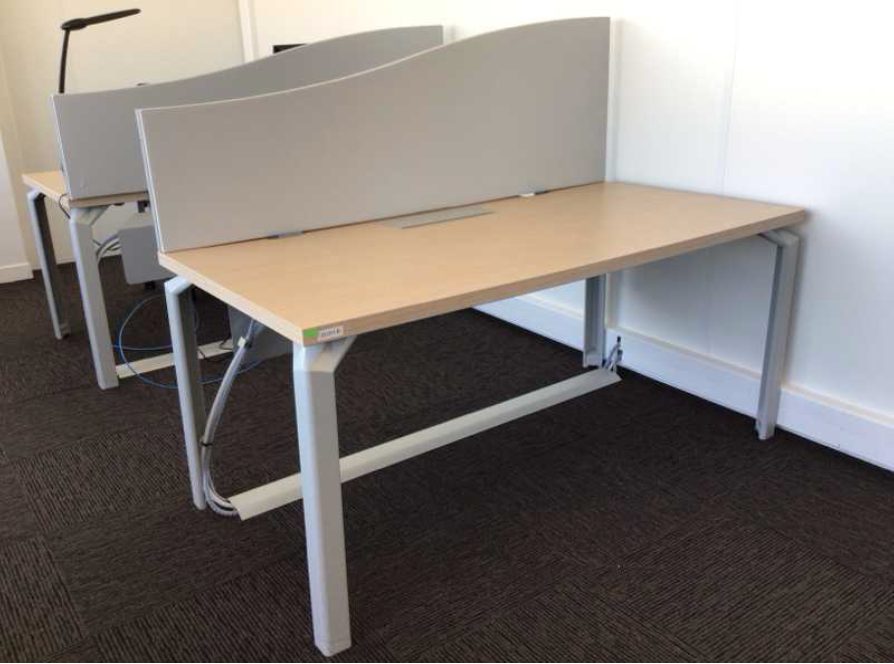 Bureau droit 160x80 - 3-4